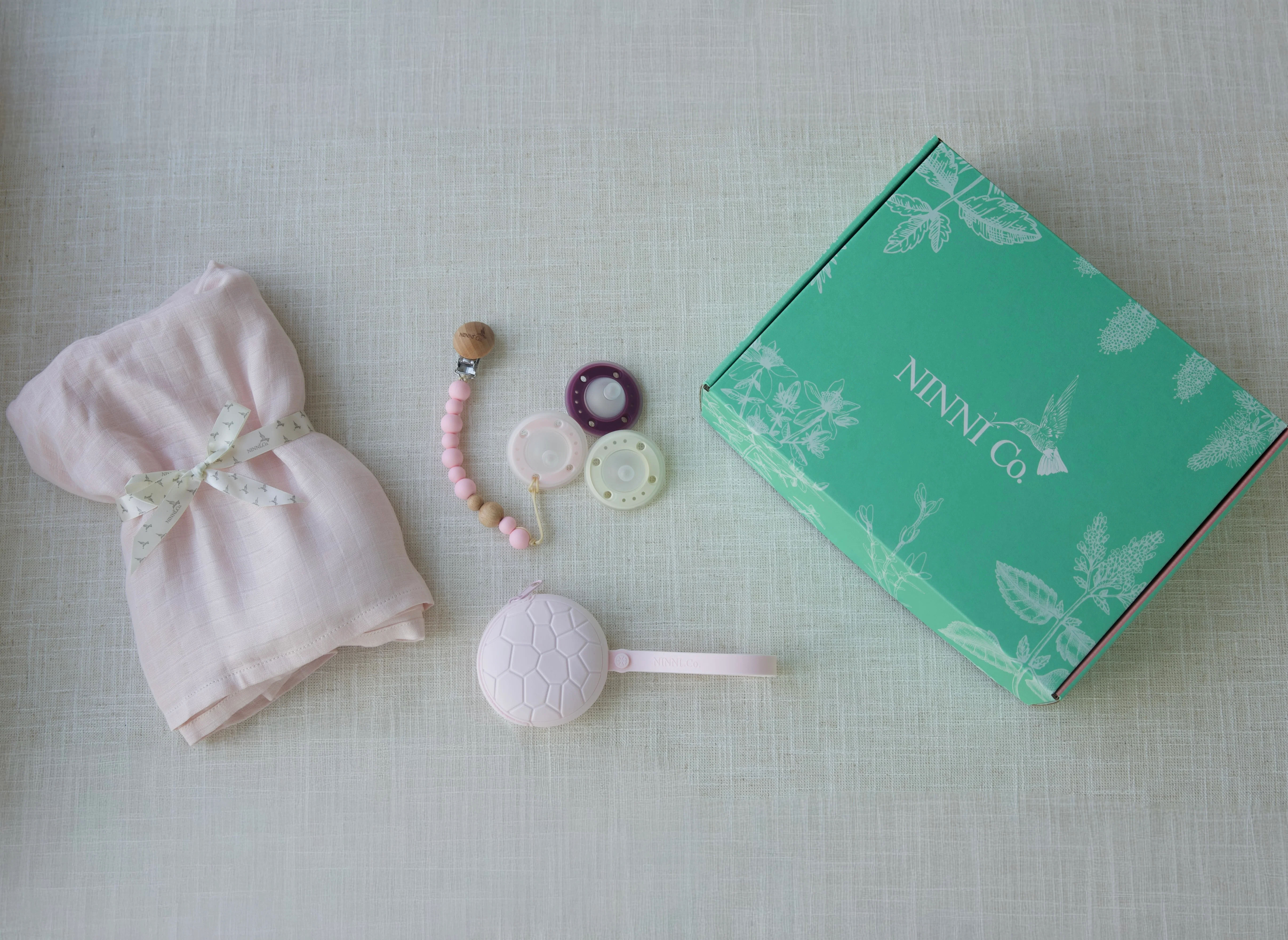 Ultimate Ninni Co. It's A Boy/Girl Baby Shower Gift Set - Image 6